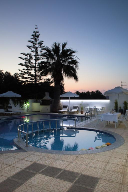 Aparthotel Balito à Agioi Apostoli  Extérieur photo