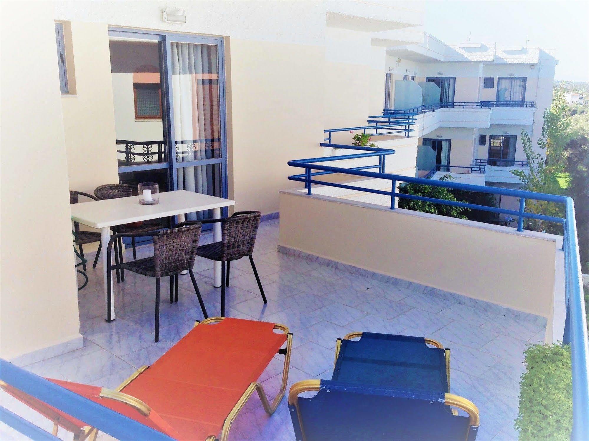 Aparthotel Balito à Agioi Apostoli  Extérieur photo